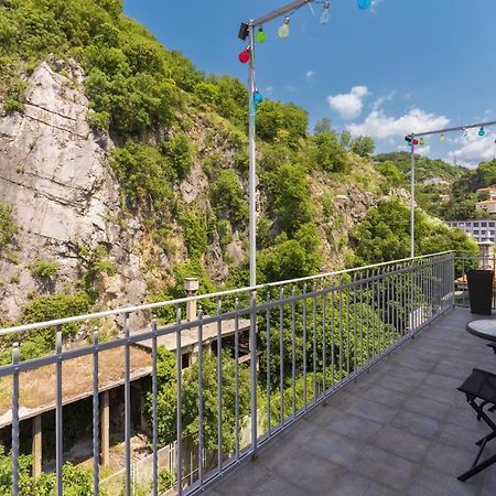 Stunning Apartment In Quiet Street Near Center With Free Parking 4 Floor Rijeka Exterior foto