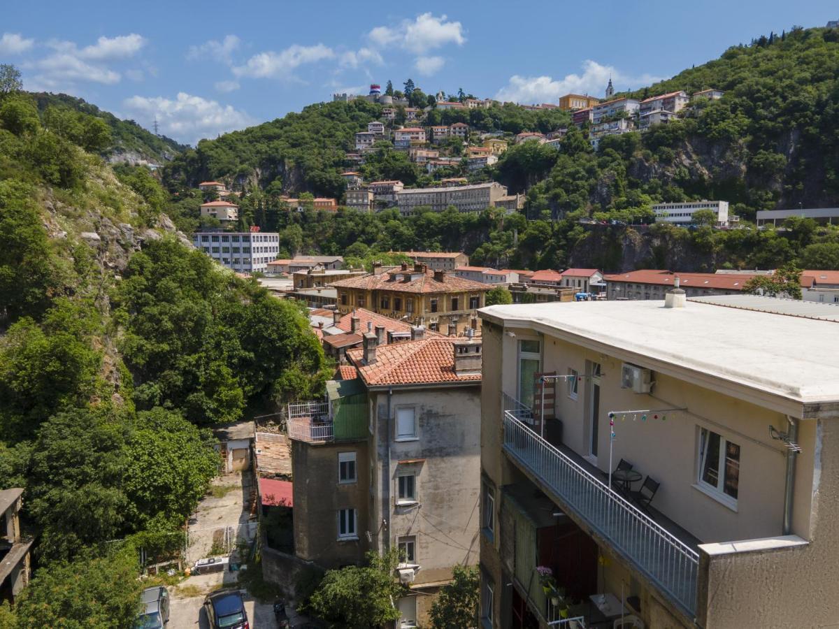 Stunning Apartment In Quiet Street Near Center With Free Parking 4 Floor Rijeka Exterior foto